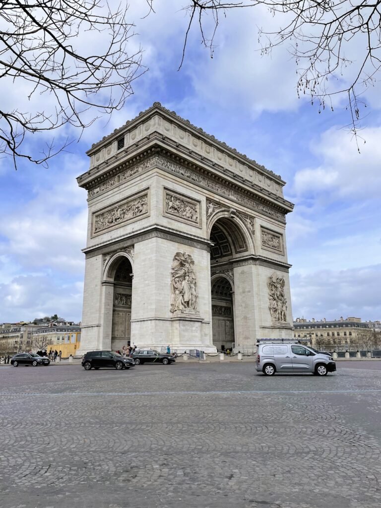 Arc de Triomphe during the day