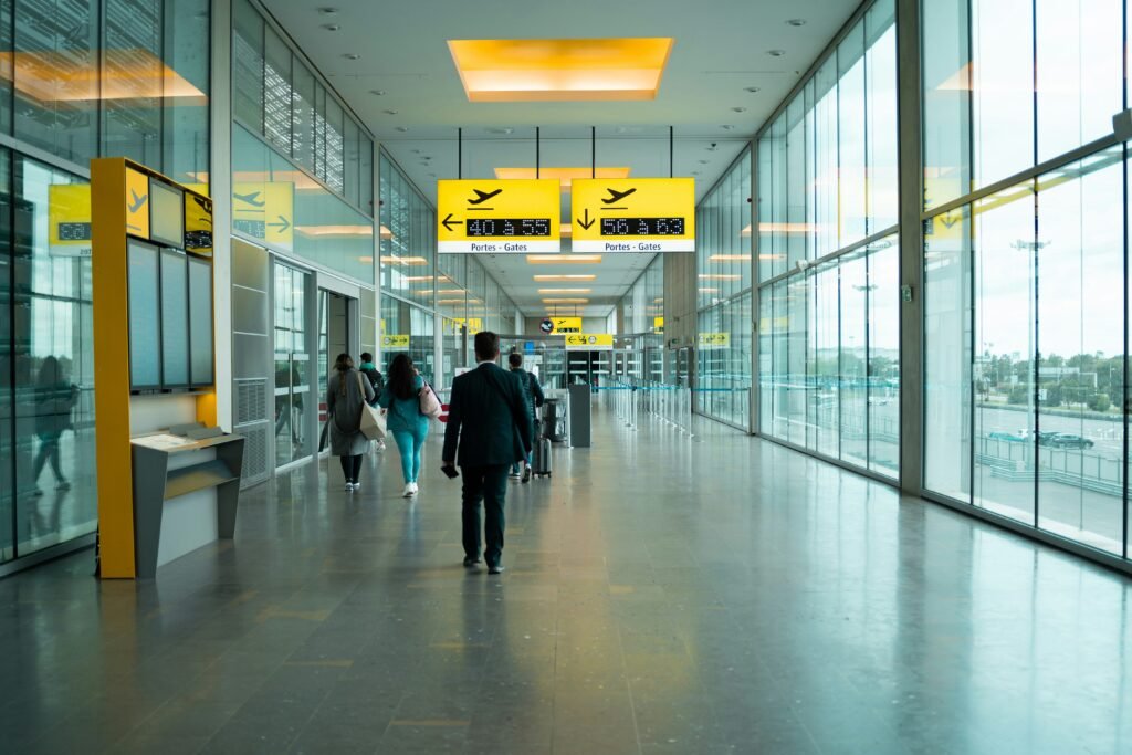 signs at airport: first time solo traveler